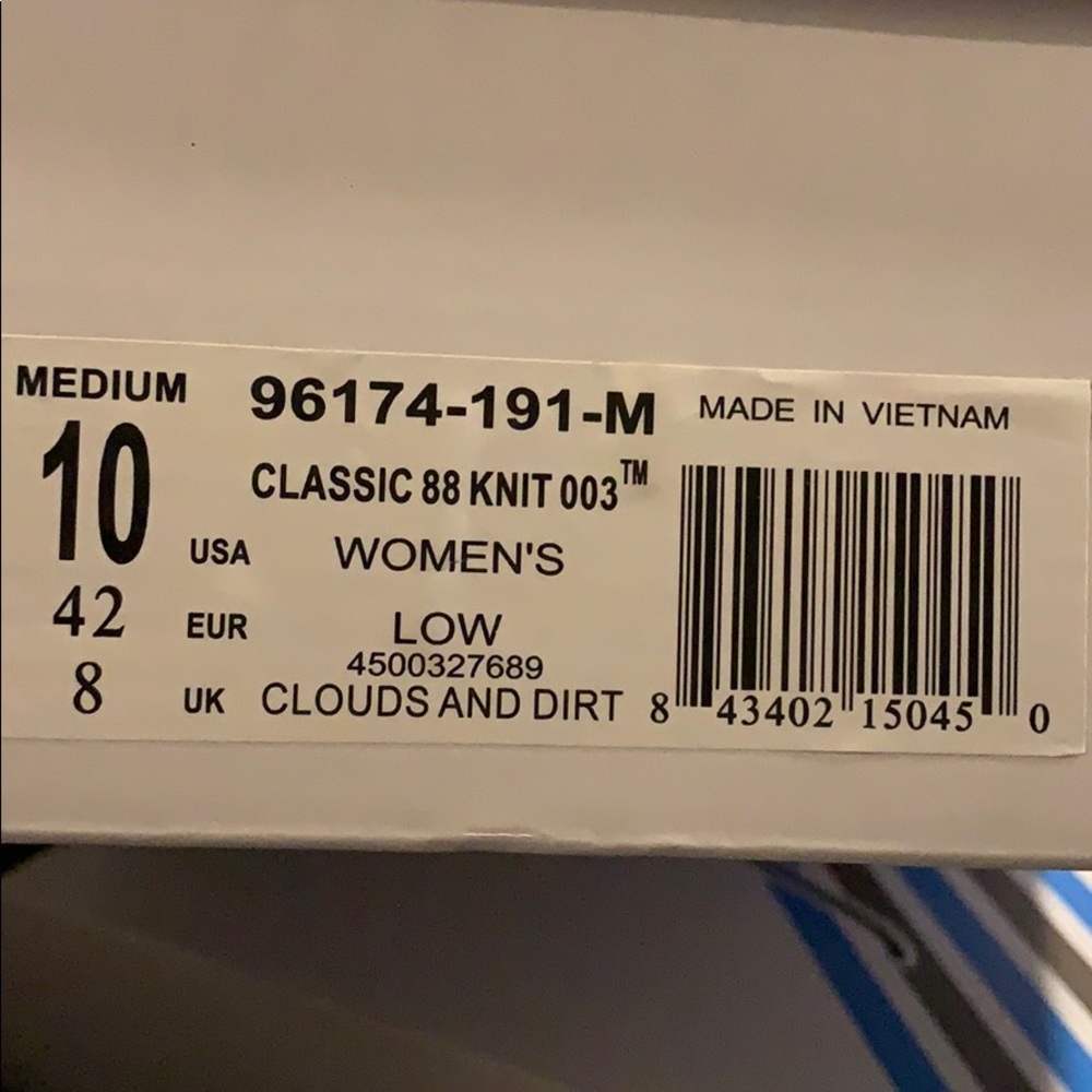 K-Swiss X Gary Vaynerchuk Clouds and Dirt Sneakers - Picture 13 of 13